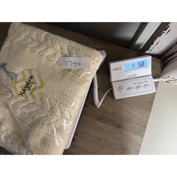 Hayden Los Angeles Womens Sweater Med Ivory Fisherman Chunky Knit Fringe Cropped - Picture 9 of 9